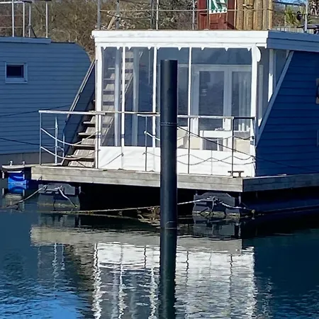 Hausboot Poseidon 1 Grossenbrode