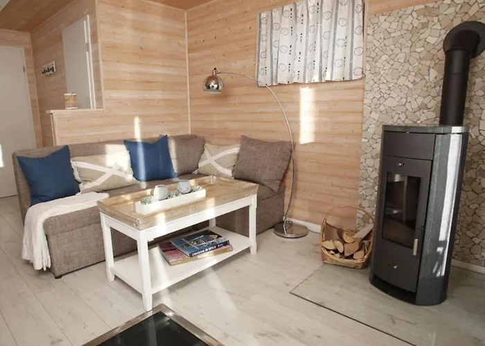 Hausboot Poseidon 1 * Großenbrode