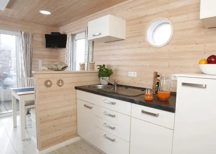 Hausboot Poseidon 1 Botel